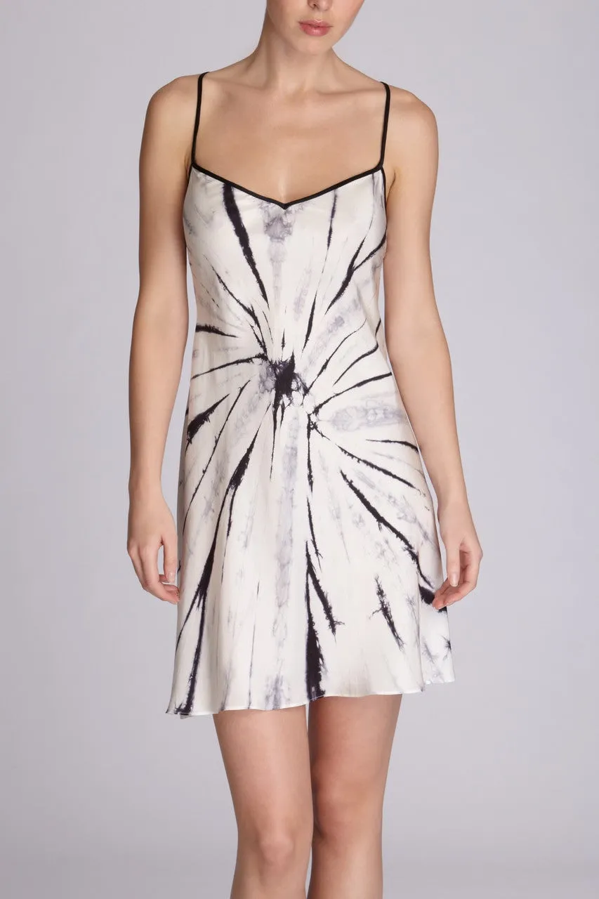 Captivate Chemise