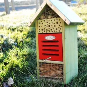 Garden Helper's Insect Hotel