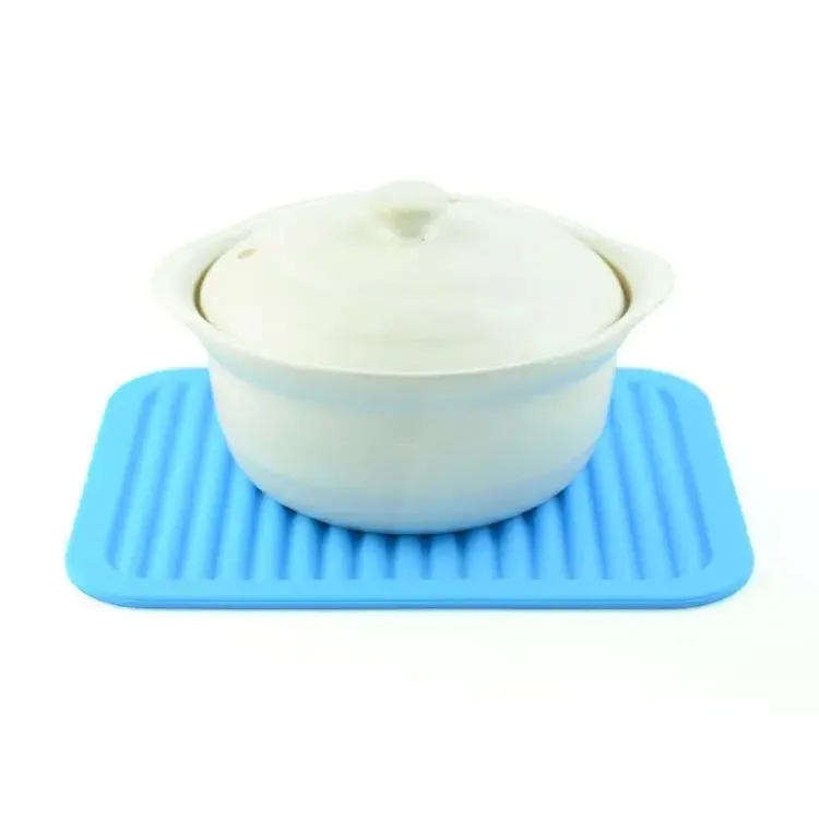 Soft silicone sustainable table mat anti slip heat resistant kitchen pad dish coaster foldable