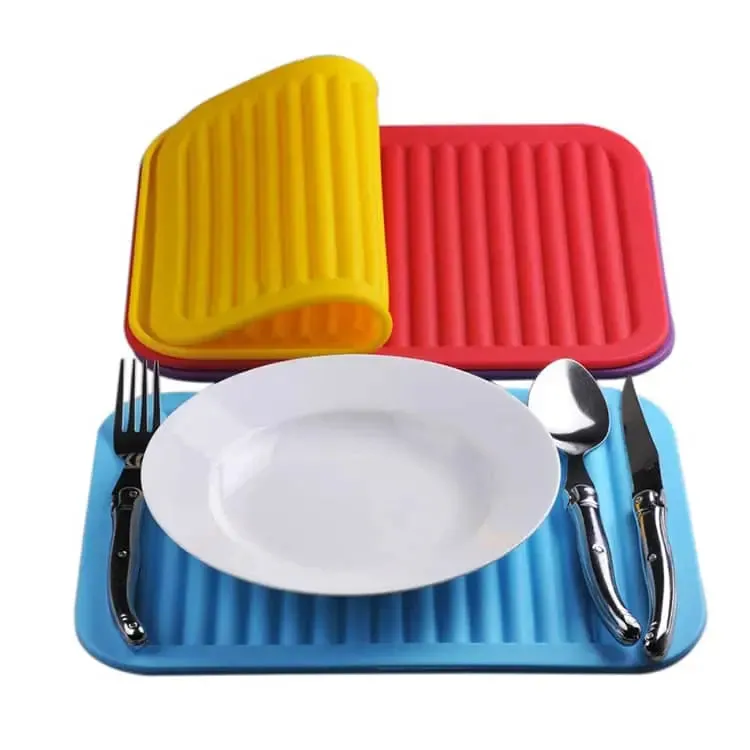Soft silicone sustainable table mat anti slip heat resistant kitchen pad dish coaster foldable