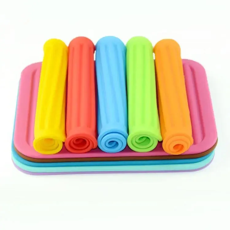 Soft silicone sustainable table mat anti slip heat resistant kitchen pad dish coaster foldable