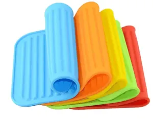 Soft silicone sustainable table mat anti slip heat resistant kitchen pad dish coaster foldable