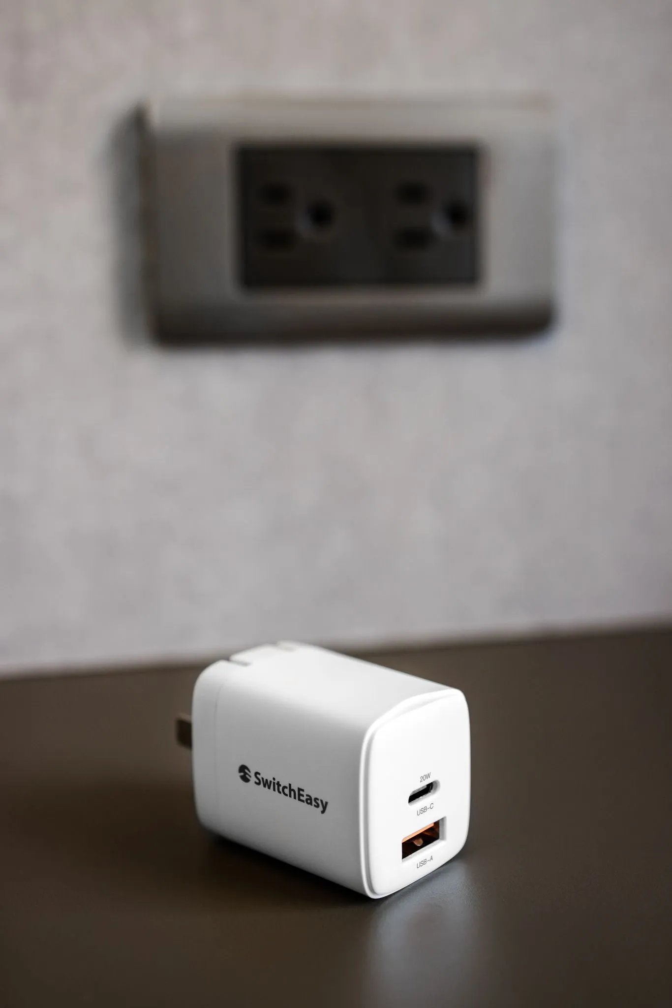 SwitchEasy PowerBuddy 20W Wall Charger